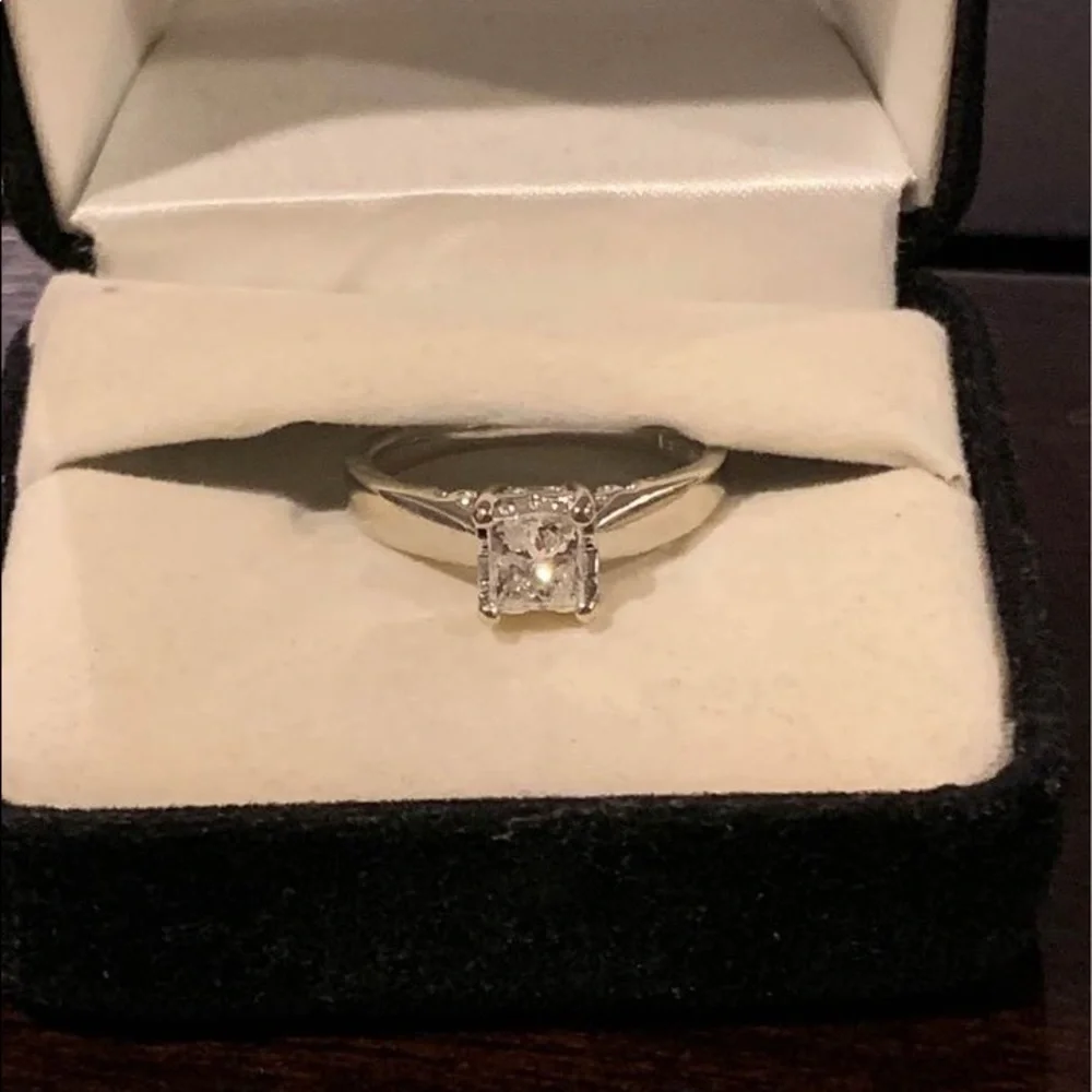 Wedding ring. - Picture 6 of 6